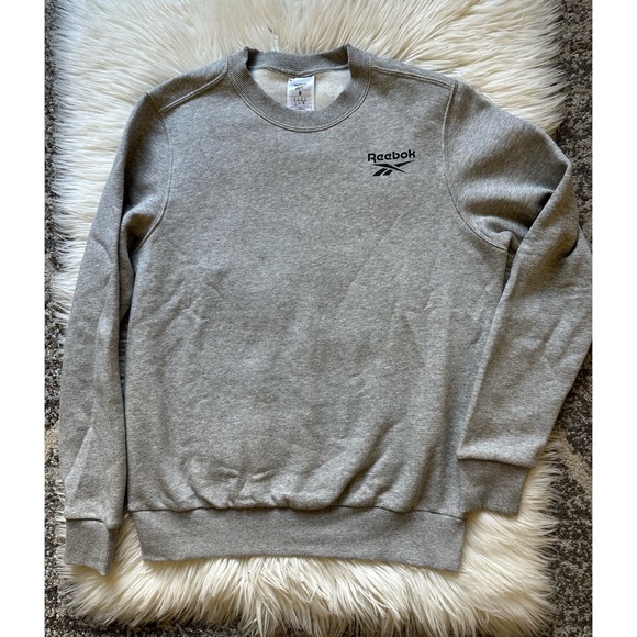 Reebok gray relaxed fit crewneck sweatshirt - Picture 4 of 13